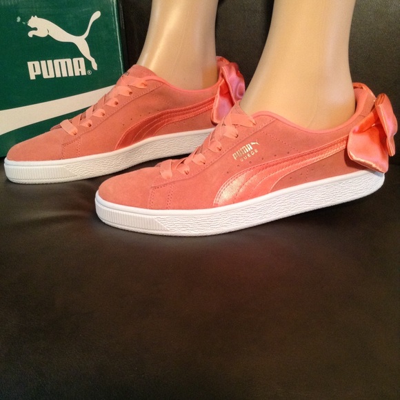 Puma Shoes - 🎉Sold🎉Puma Suede Bow Sneakers